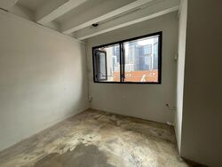 T-junction (D1), Office #495915441